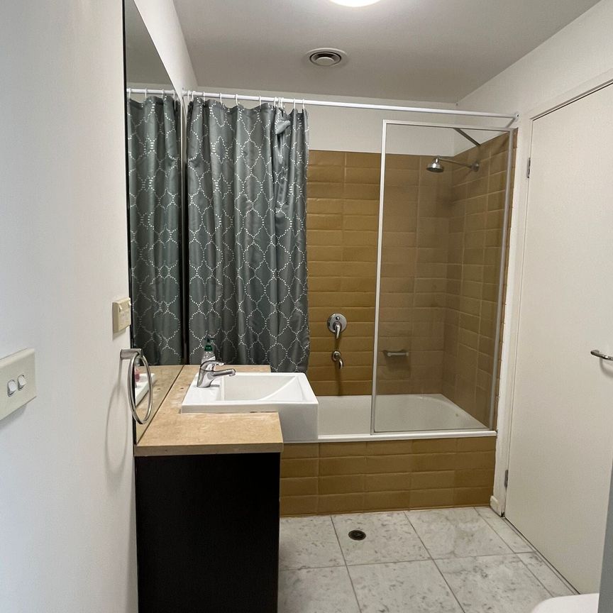 North Melbourne - Photo 1