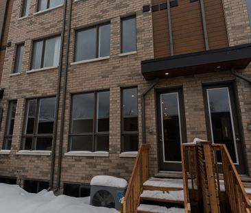 For Lease - 18 Grn Grdns Boulevard, Toronto, Ontario - Photo 5