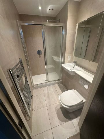 2 Bed Flat, Greater London, E14 - Photo 5