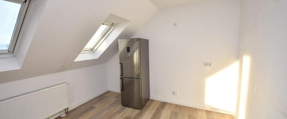 DIETZ: Einzugsbereite 3-Zimmer-Wohnung im Dachgeschoss mit Balkon, neuem Badzimmer und Gäste-WC! - Foto 1