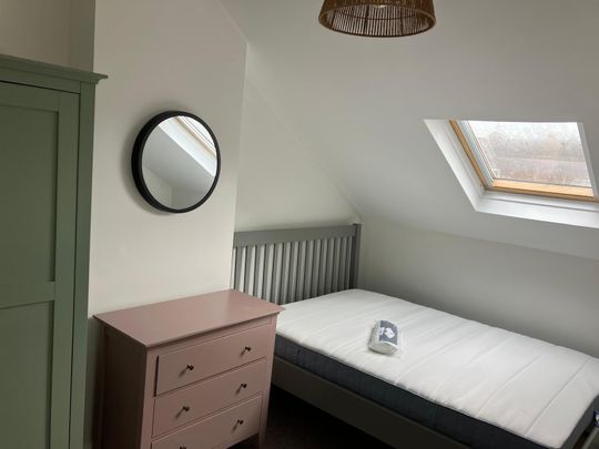 *January let* individual rooms - Photo 1