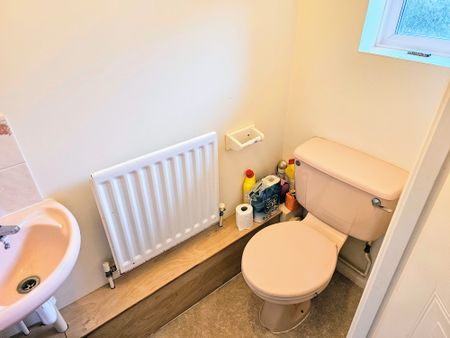 2 bedroom house to rent Hart Close, New Milton, BH25 - Photo 4