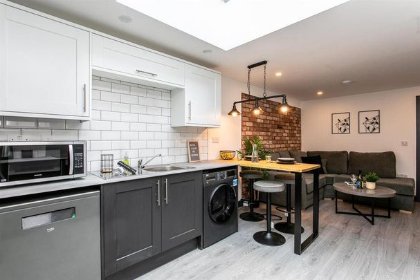 5 bedroom house share to rent - Photo 1