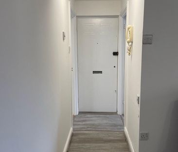 1 Bed Flat, Charnwood House, RG1 - Photo 5