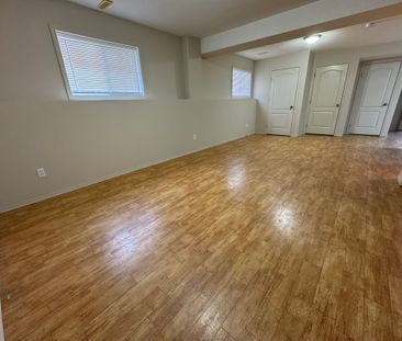 Beautiful 2-Bed, 1-Bath Basement Suite with Private Parking! - Photo 6