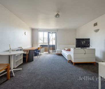 Beautiful studio apartment in the heart of Toorak Village - Photo 6