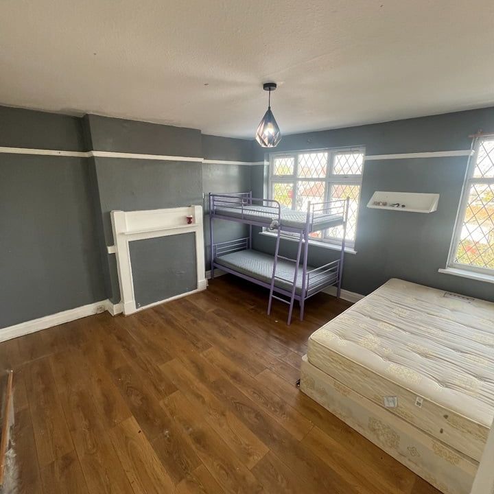 3 Bed Flat, Windermere Avenue, HA9 - Photo 1