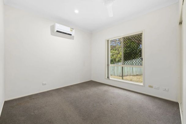 Large Open-Plan Home in Quiet Cul-de-Sac - Close to Shops & Transport - Photo 1