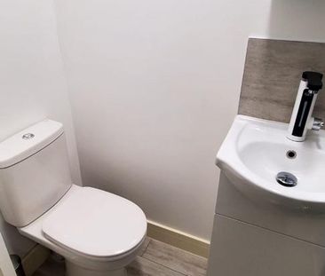 Studio to rent - Photo 6