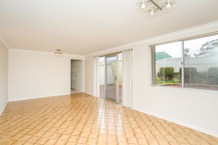 15 Tawny Way, Thornlie WA 6108 - House For Rent | Domain - Photo 5