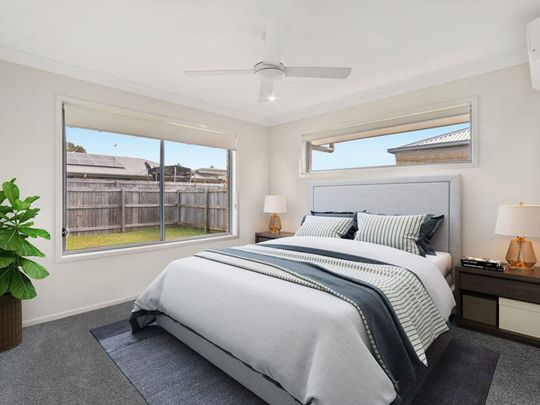 Impeccable Family Living only 800m from the Waterfront - Photo 1