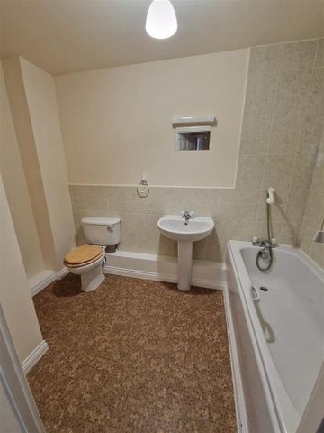 2 bedroom apartment to rent - Photo 5