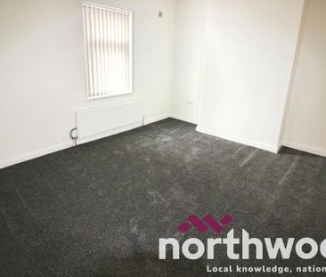 2 bedroom semi-detached house to rent - Photo 6