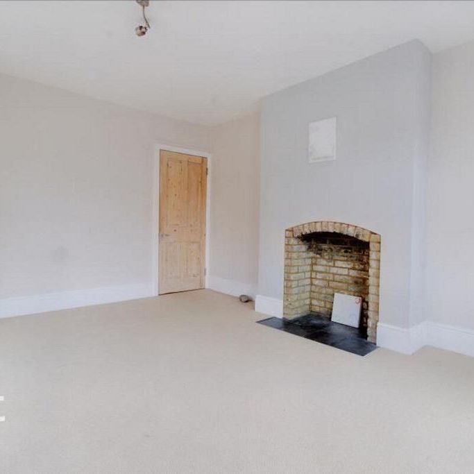 2 bedroom duplex to rent - Photo 1