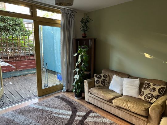 1 Bed Flat, Schoolbank Road, SE10 - Photo 1