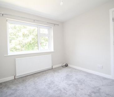 2 bedroom semi-detached house to rent - Photo 5