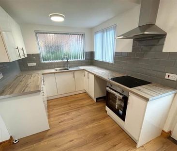 12 Crawfordsburn Road, Bangor, BT19 1BE - Photo 2