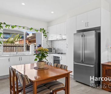 Modern 2-Bedroom Unit with Abundant Natural Light in Thomastown - Photo 6