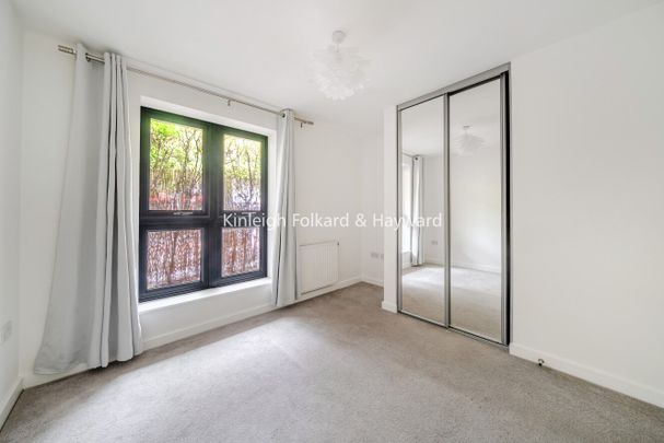 Garratt Lane, Tooting, London, SW17 - Photo 1