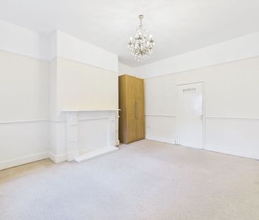 1 Bedroom - Photo 4