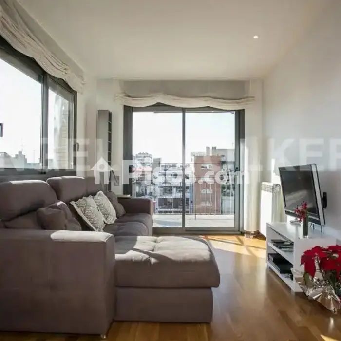 Piso en alquiler en El Poblenou - Photo 1