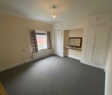 2 bedroom House To Let - Photo 2