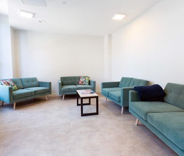 1 bedroom private hall to rent - Photo 5