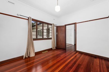 83 MacKenzie Street, Mount Lofty QLD 4350 - House For Rent | Domain - Photo 5