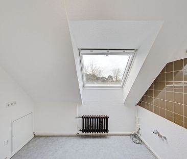 Individuelles Wohn-Highlight am Stadtwald! Ca. 100 m² Dachgeschoss-... - Photo 3