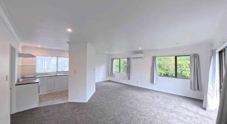 Family home with Ensuite - Photo 2