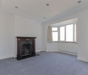 Wells Drive, London, NW9 - Photo 2