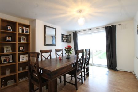 Kingston Road, High Wycombe - Photo 2