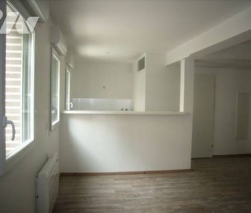 STUDIO - RUE DE CERNAY 51100 REIMS - Photo 1