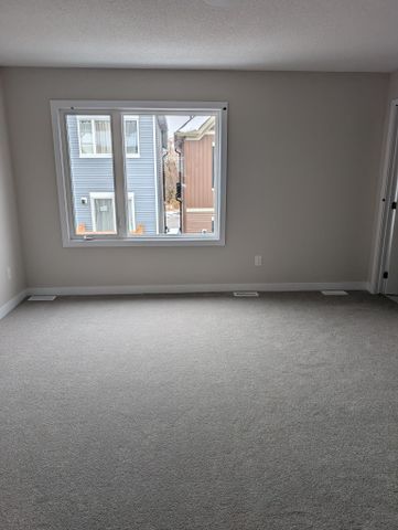 For Lease - 375 Les Emmerson Drive, Barrhaven, Ontario - Photo 2