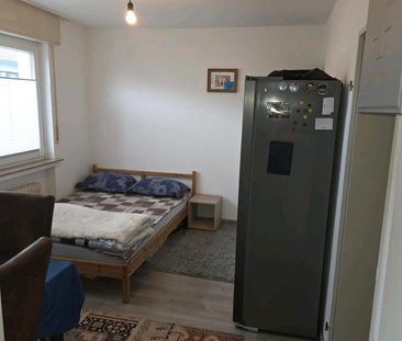 30qm Wohnung 2 Zimmer, gepflegt hell, von privat zu vermieten - Foto 1