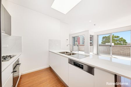 Stylish 2 Bedroom Apartment Moments from Parramatta CBD - Photo 3