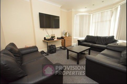 Student Accommodation in Leeds - Photo 1