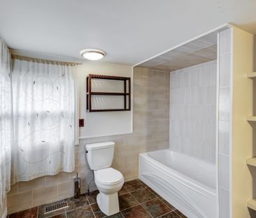 For Lease - 130 West Beach Road, Clarington, Ontario - Photo 1