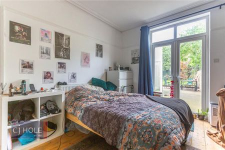 5 bedroom end of terrace house to rent - Photo 4