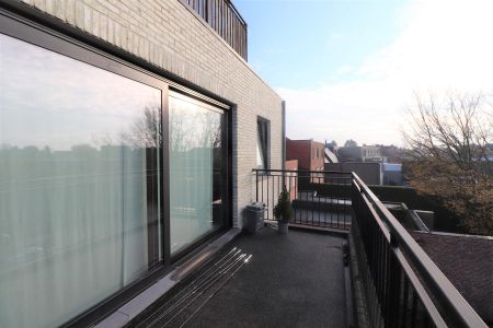 Een appartement op de 2de verdieping links met terras en garage in het centrum van Merksplas. - Foto 4