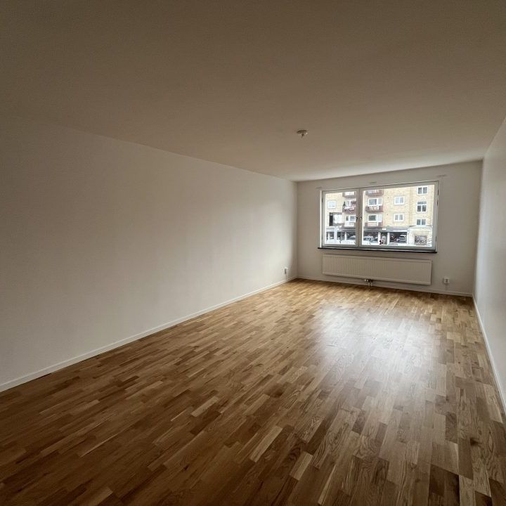 Storgatan 51 (3rok) Nyrenoverad, bilder i annons! - Photo 1