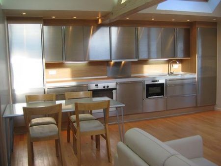 SCHAERBEEK : MAISON MEUBLE 2 CHAMBRES + BUREAU + TERRASSE - Schaerbeek - Foto 3