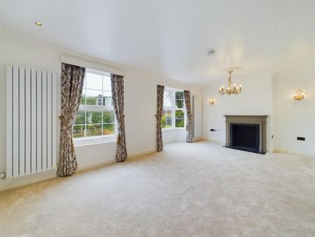 4 bedroom terraced house to rent - Photo 2