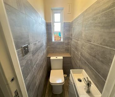 4 bedroom flat to rent - Photo 4