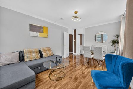2 bedroom flat to rent - Photo 2