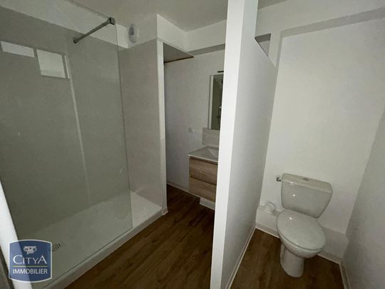 Location Appartement 3 pièces 36m² CHANGE 53810 - Photo 1