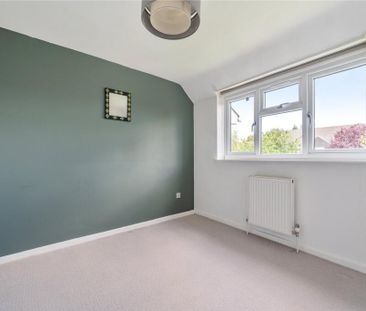 4 bedroom detached house to rent - Photo 2