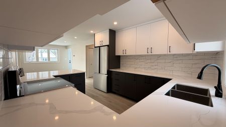 For Lease - 119 Wellington Street Unit# Main, Whitby, Ontario - Photo 3