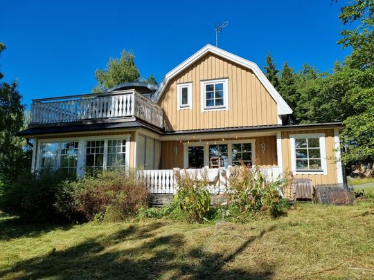 Vinbärsvägen, Norrtälje - Photo 1