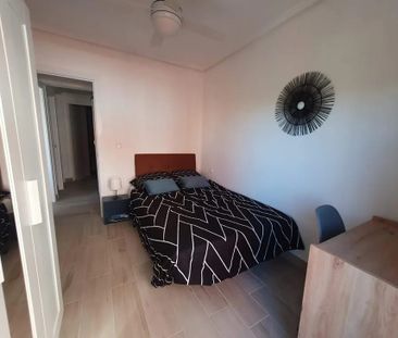 Carrer de la Reina, Valencia, Valencian Community 46011 - Photo 4